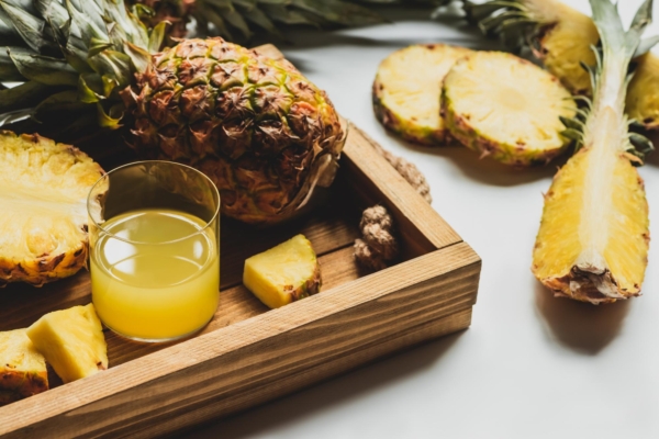 Ananassi ja kurkumi supertoonik energiseerib keha ja leevendab süsteemset põletikku