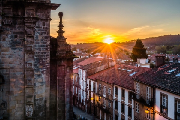 Katkend Triin Raave raamatust „Tenerifel tegelikult“: Santiago de Compostela rännak