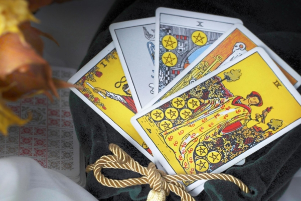 NÄDALA TAROSKOOP 27.4- 3.5 |  Kuula oma südant, see näitab kätte õige suuna