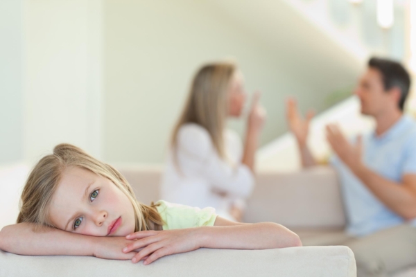 Peale lahkuminekut: soovitused, kui sinu laps satub kärgperre