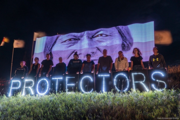 Tallinnas toimub rahumeelne meeleavaldus Põhja-Dakota naftajuhtme vastu olevate indiaanlaste toetuseks