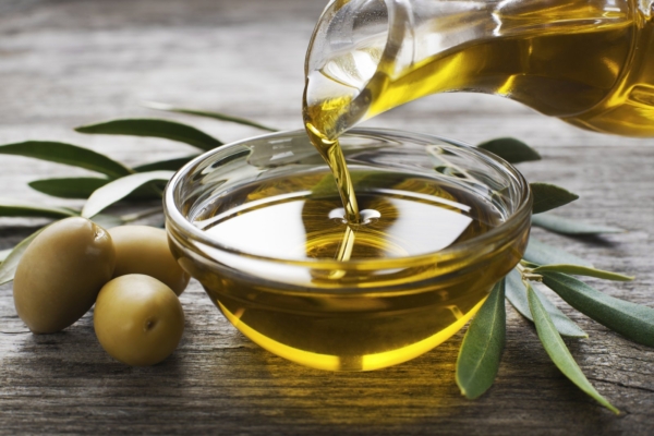 12 nippi, kuidas kasutada oliiviõli nii majapidamises kui vannitoas