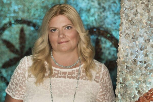 Evelyn Luikmel – valgustervendaja kristallide ja kõlakausiga