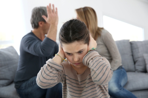 Vanemate tülitsev käitumine kahjustab lapse emotsionaalset tervist