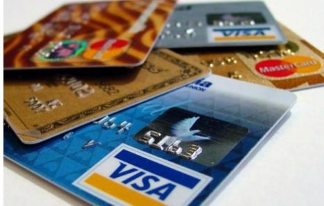 Mida silmas pidada kaupluse krediitkaarti valides?