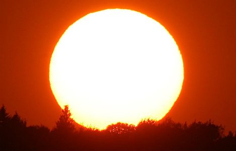 Teadlased: Päikesega toimub midagi veidrat