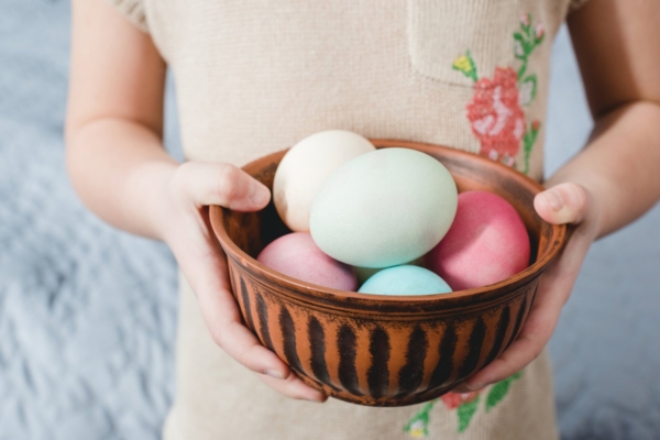 Hea nipp: looduslikud munavärvid leiad köögikapist