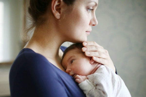 Sünnitusjärgne depressioon: abikaasa õhtune kojusaabumine oli iga päeva kõige vastikum hetk