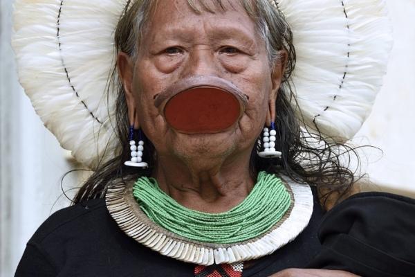 Amazonase hõimupealiku appihüüd: valge mees hävitab kõik!
