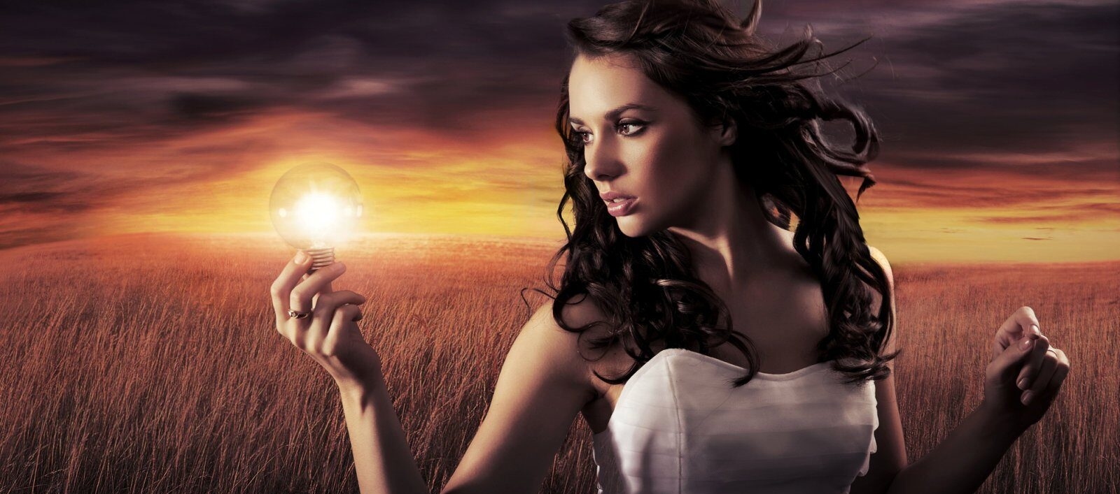 Too oma jõud praegusesse hetke | Hoides oma tunded ja mõtted minevikus, suunad ka oma eluenergia sinna