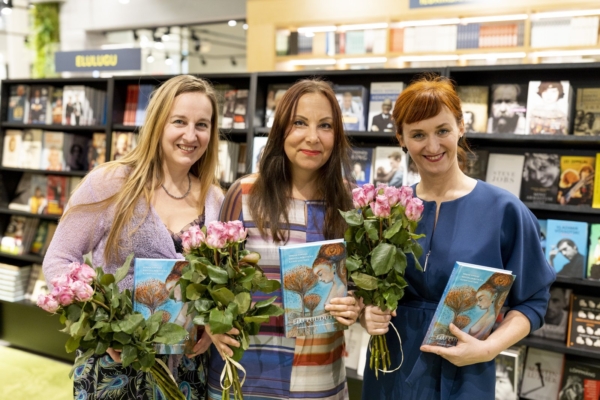 GALERII | Mirjam Hakkaja, Kristina Paškevicius ja Katrin Saali Saul esitlesid oma uut raamatut “Elu puudutus”