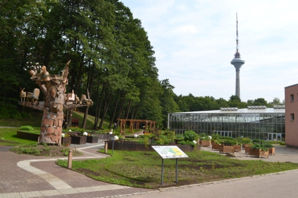 Tallinna Botaanikaaed avab laupäeval suvehooaja