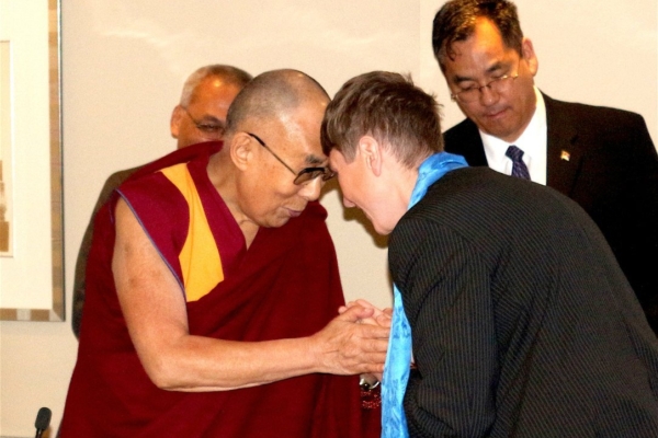 Dalai-laama: meil kõigil on vastutus, et luua rahulik ja õnnelik maailm